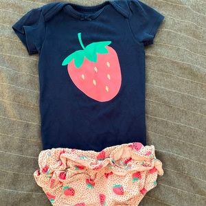 Carter’s two piece strawberry set